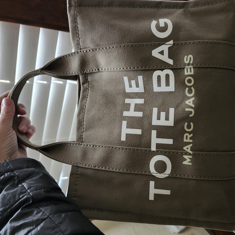 Marc Jacobs Tan Tote Bag Durable Canvas Design
